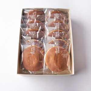 <span class="br-tab br-mb">家倉大納言どら焼き</span>10個化粧箱入り