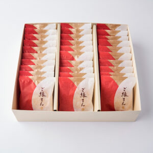 <span class="br-mb">ご縁まん30個</span>化粧箱入り